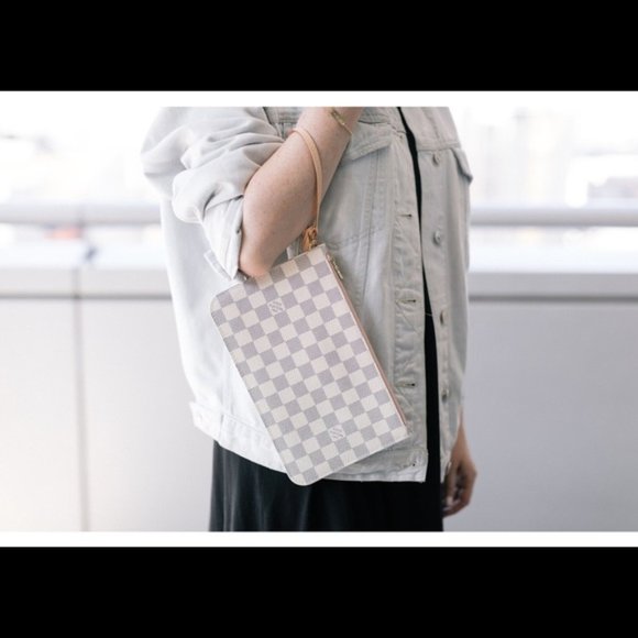 Auth NEW Louis Vuitton Azur neverfull wristlet GM beige interior - Picture 4 of 8